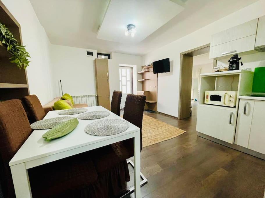 Appartamento Joy George Enescu 5 *